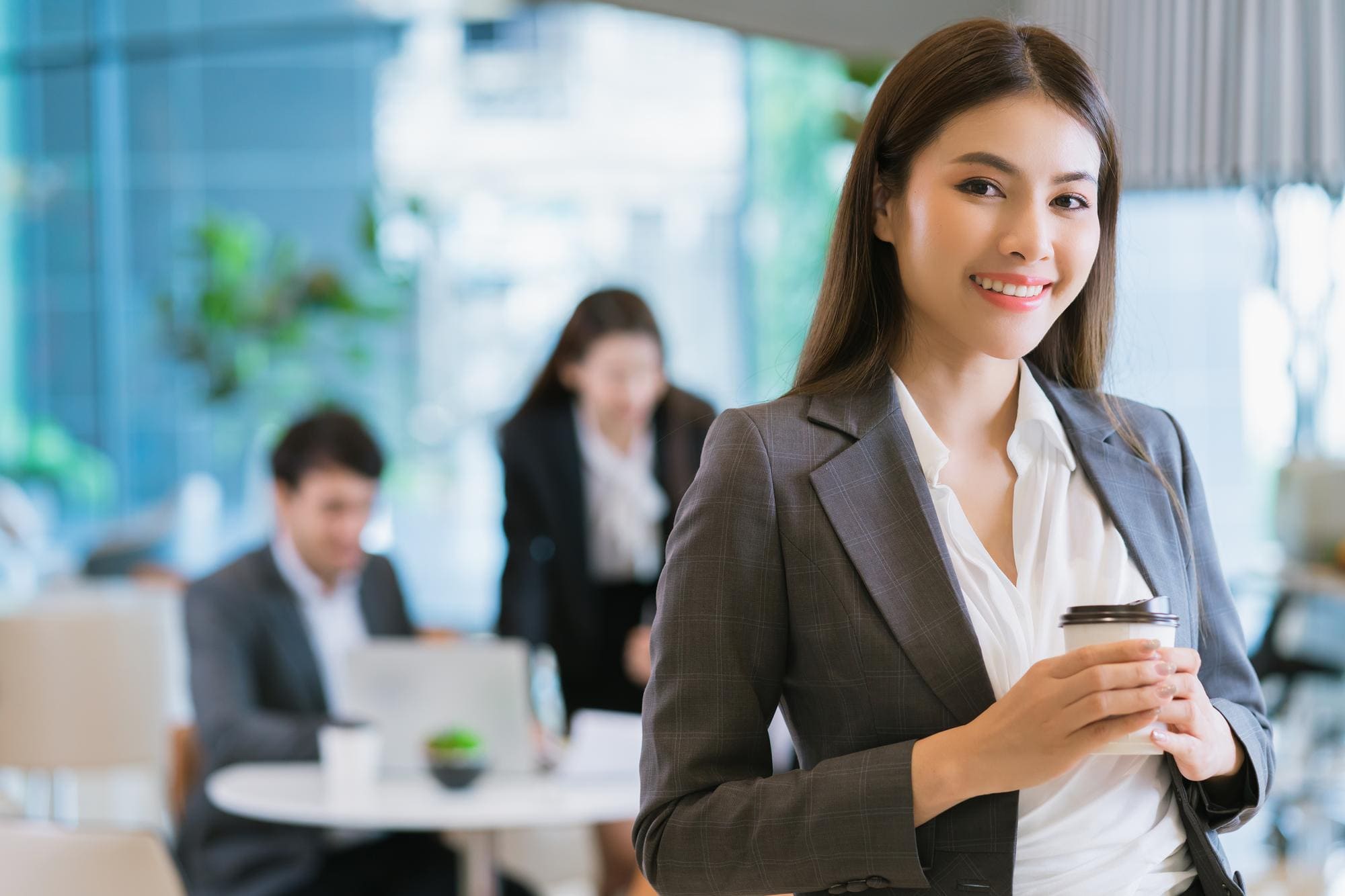 Hero_office_girl_for_loan-2